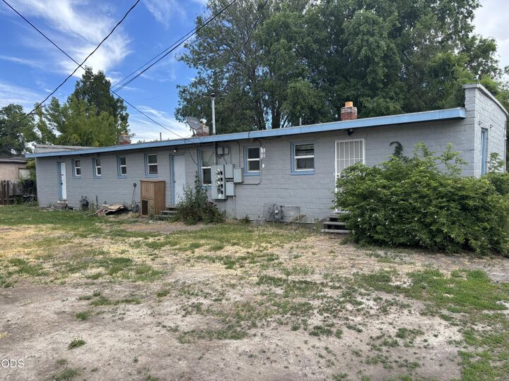 Property Photo: 1416 Mitchell Street OR 97601