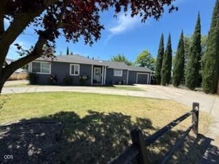 Property Photo:  2695 Merriman Road  OR 97501 