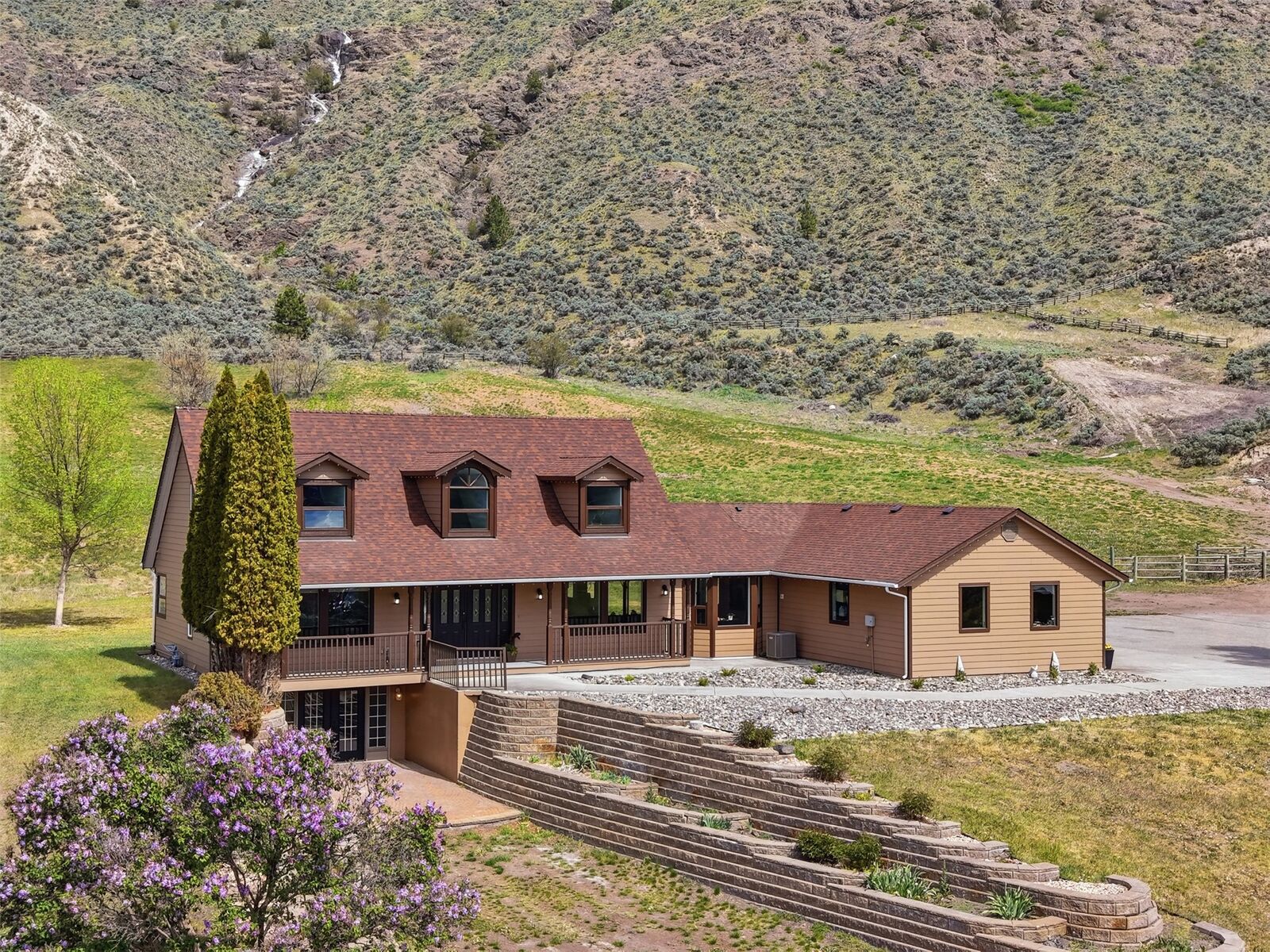 Property Photo: 3335 Shuswap Road BC V2H 1T2