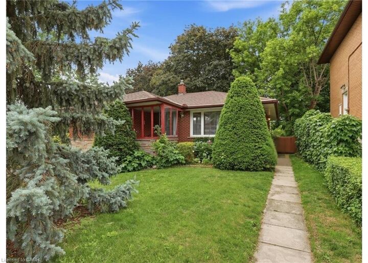 Property Photo:  118 Wilfred Avenue  ON N2A 1X1 