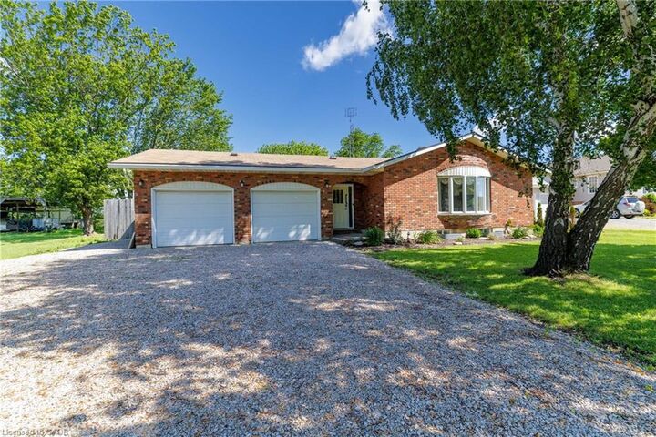 6155 Rainham Road — photo 1
