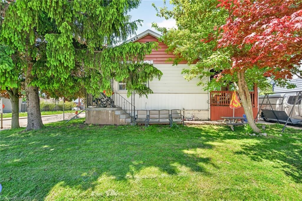 Property Photo:  314 West 2nd Street  ON L9C 3H2 