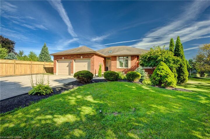 Property Photo: 11 Cecil Kennedy Court ON N3A 4H9