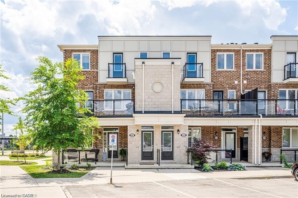 Property Photo: 86 Daylily Lane ON N2R 0L7
