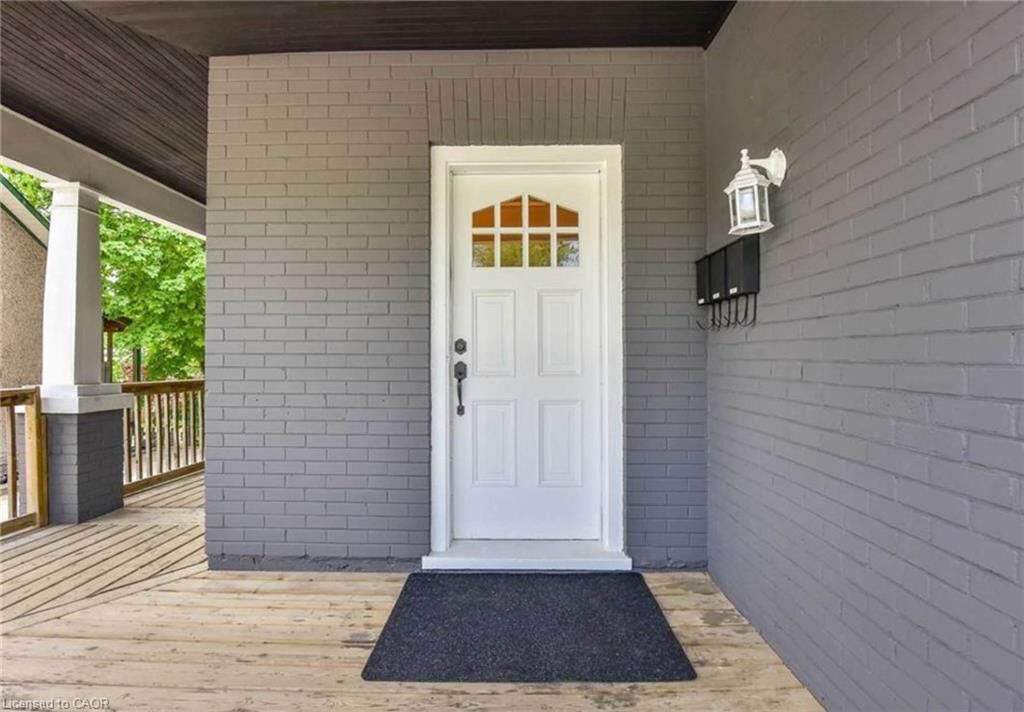 Property Photo:  153 St Andrews Street  ON N1S 1N2 