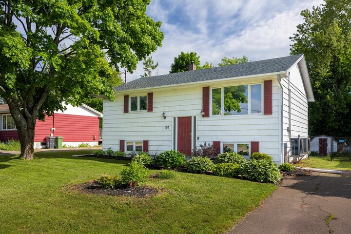 105 Glenafton Drive — photo 1