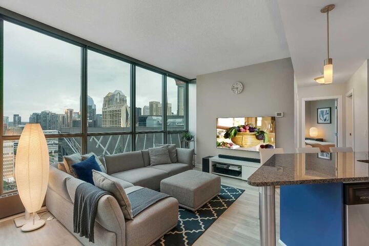 Property Photo: 220 12 Avenue SE 2001 AB T2G 0R5