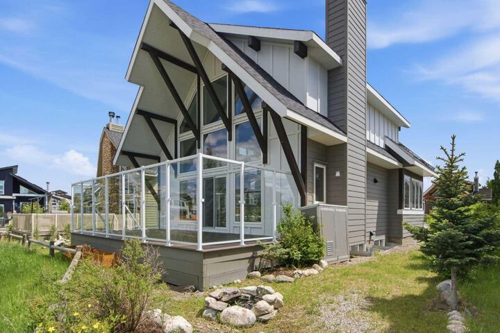 Property Photo: 505 Cottageclub Bay AB T4C 0A2