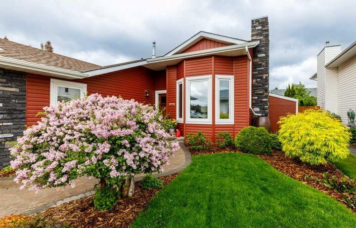 Property Photo:  70 Douglas Avenue  AB T4R 2G6 