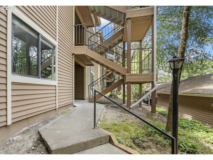 Property Photo:  9967 SE Talbert St  OR 97015 