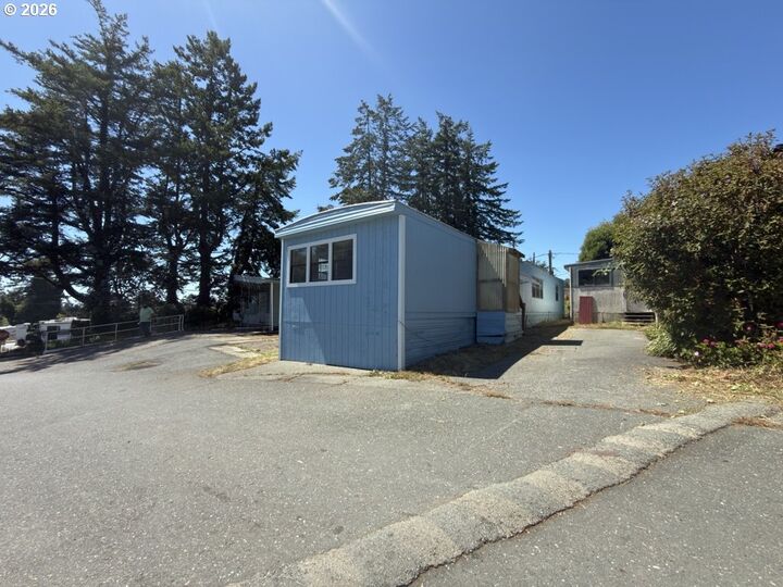 Property Photo: 97883 Court St 31 OR 97415