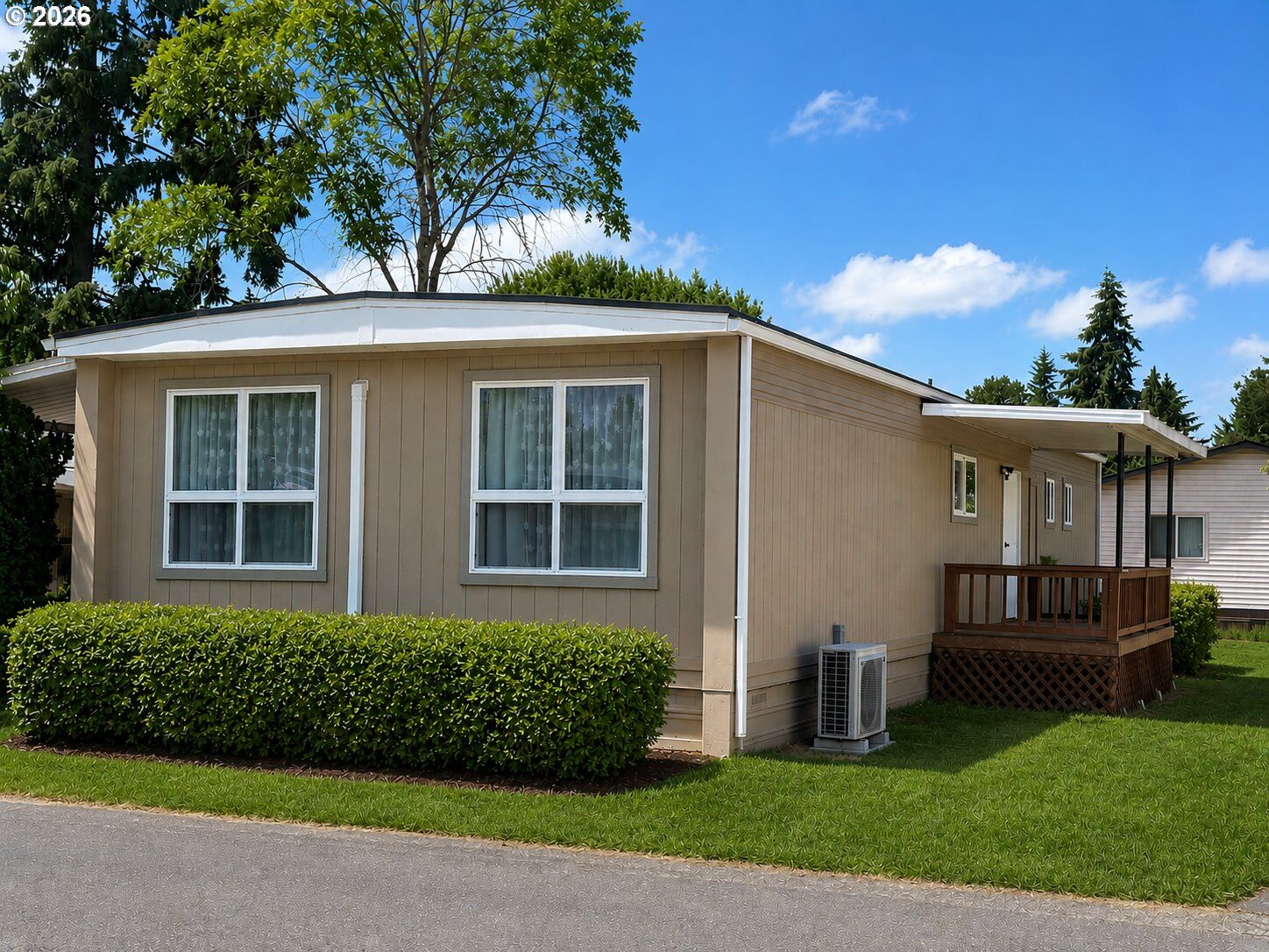 Property Photo: 1501 N Hayden Island Dr OR 97217