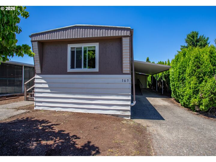 Property Photo:  1199 N Terry St 165  OR 97402 