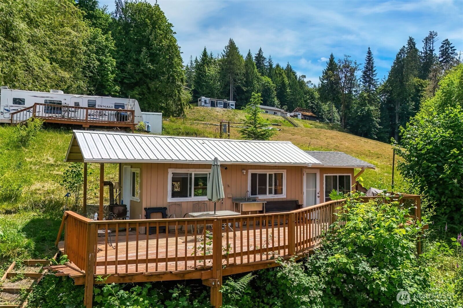 Property Photo: 200 E Cove Drive WA 98528