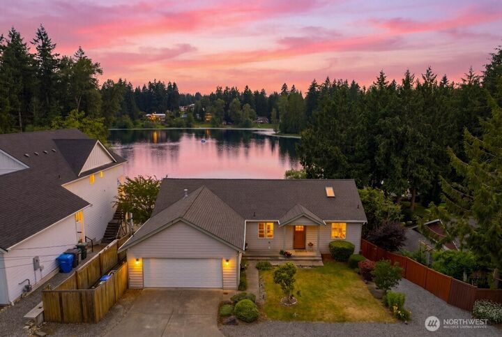 Property Photo: 7505 185th Avenue E WA 98391