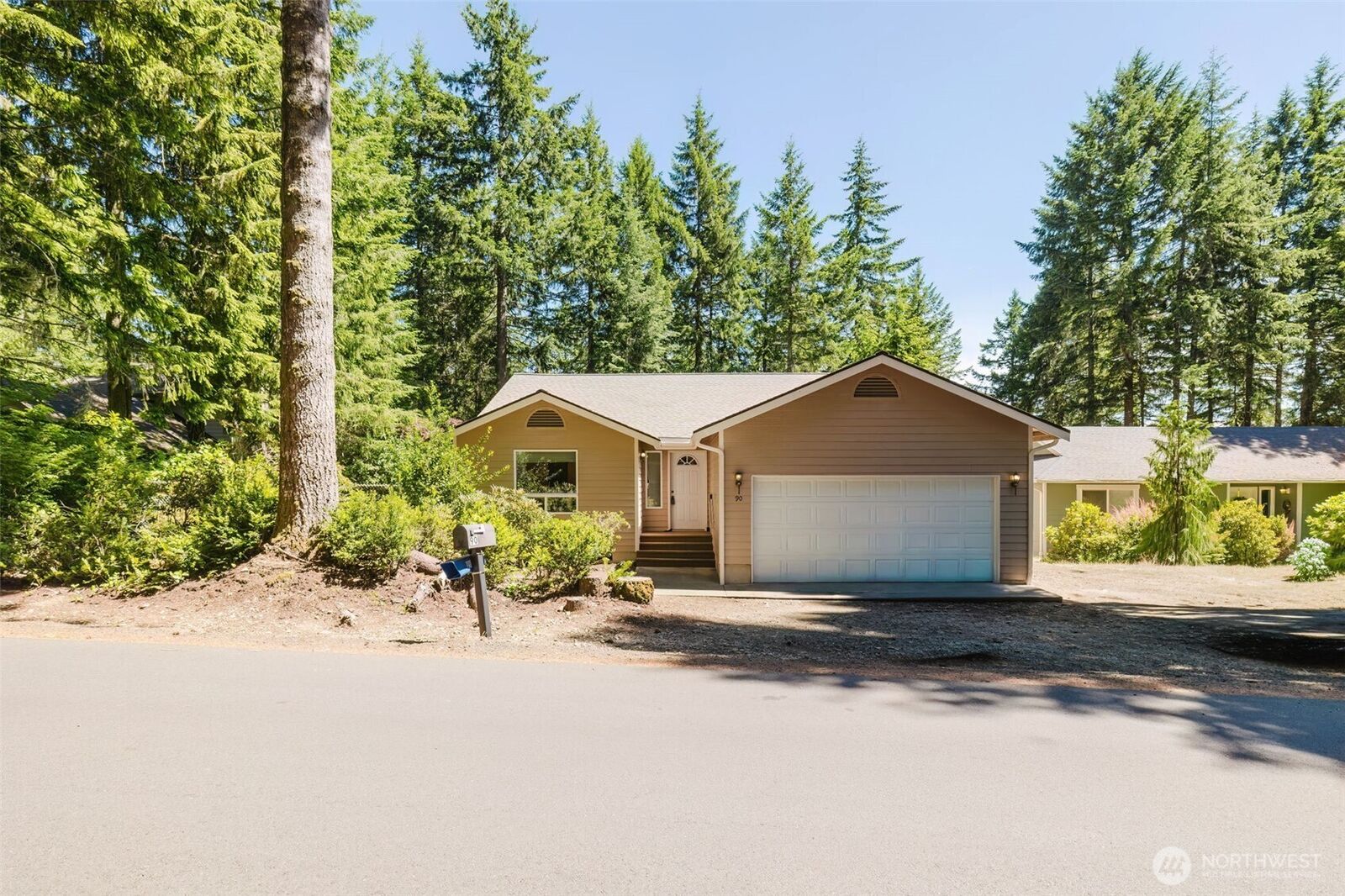 Property Photo:  90 E Susan Lane  WA 98592 