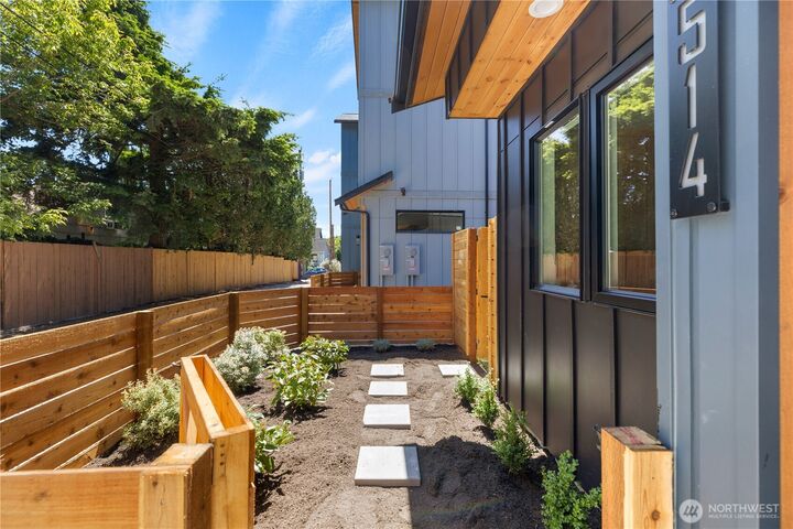 Property Photo: 514 N 92nd Street WA 98103