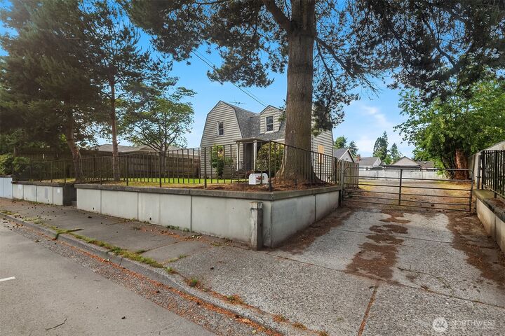 Property Photo: 1215 Madison Street WA 98203
