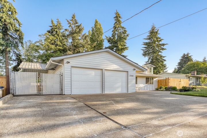 Property Photo: 2349 SW 341st Place WA 98023