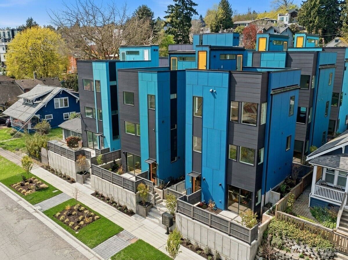 Property Photo: 4517 A 35th Avenue S WA 98118