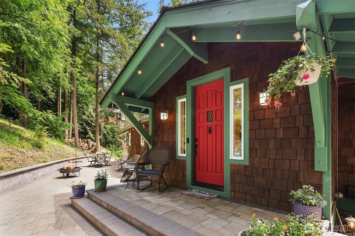 Property Photo:  16732  230th Avenue SE  WA 98038 