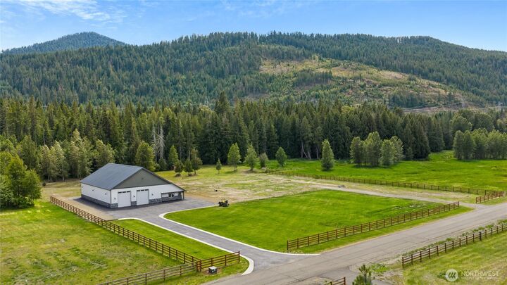 Property Photo:  1631  Old Cedars Road  WA 98922 