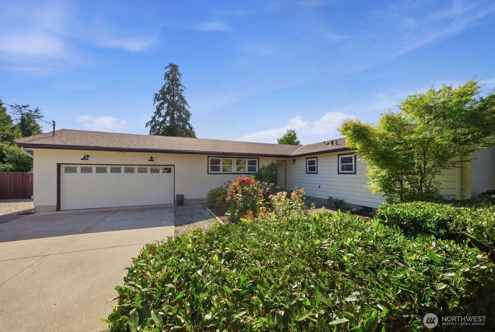 Property Photo:  4232  332nd Avenue SE  WA 98024 