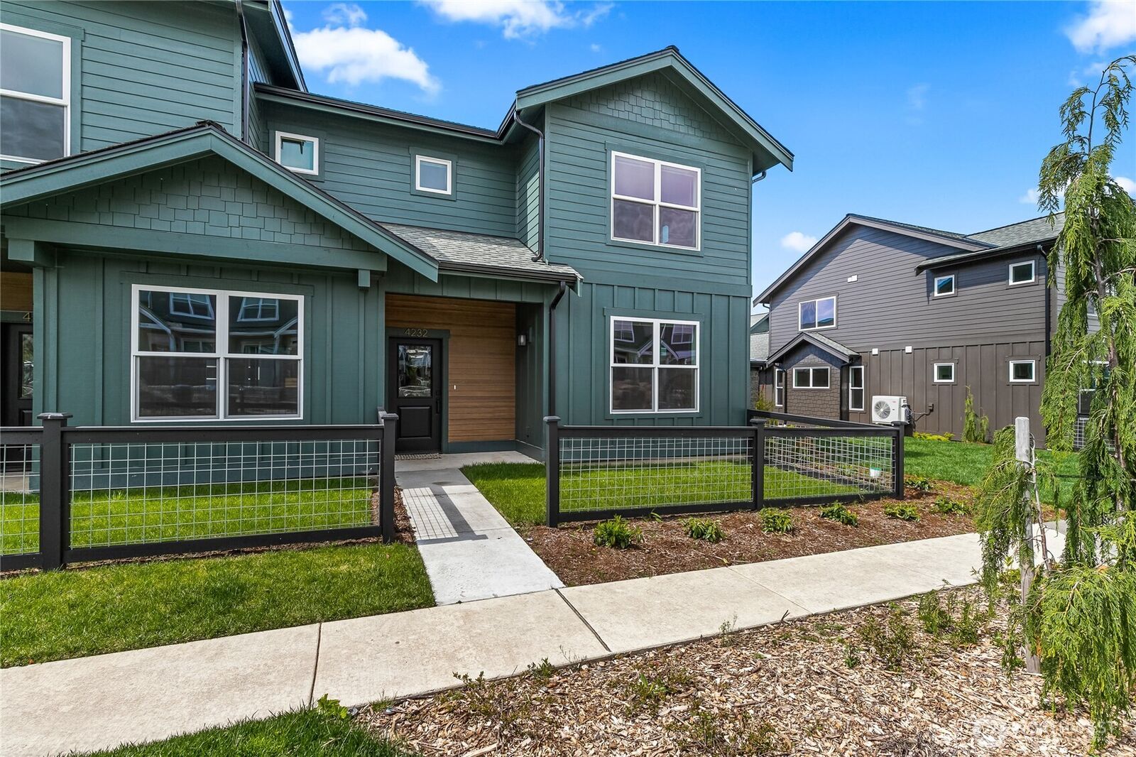 Property Photo:  4242  Melrose Lane  WA 98226 