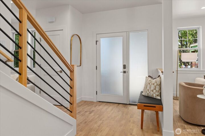 Property Photo: 315 SE Andrews Street WA 98027
