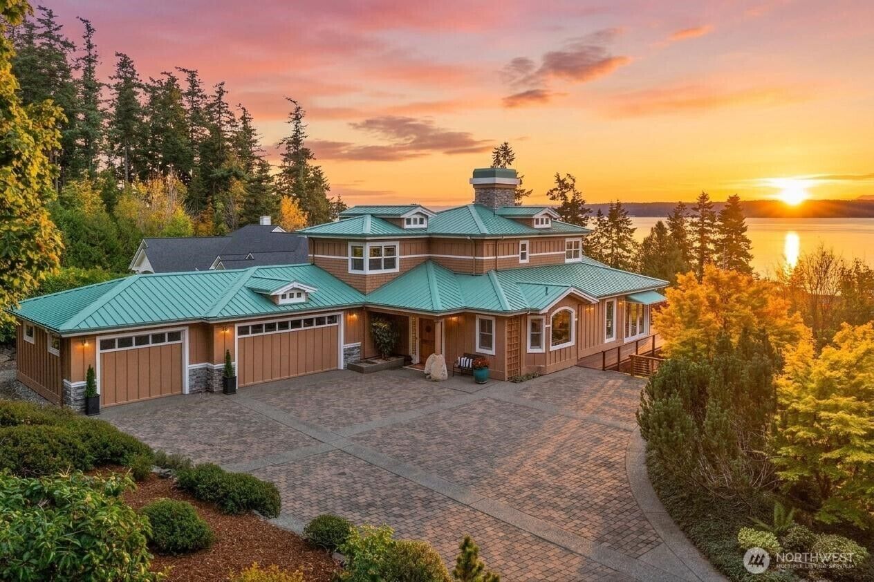 Property Photo:  21322 NE President Point Road  WA 98346 