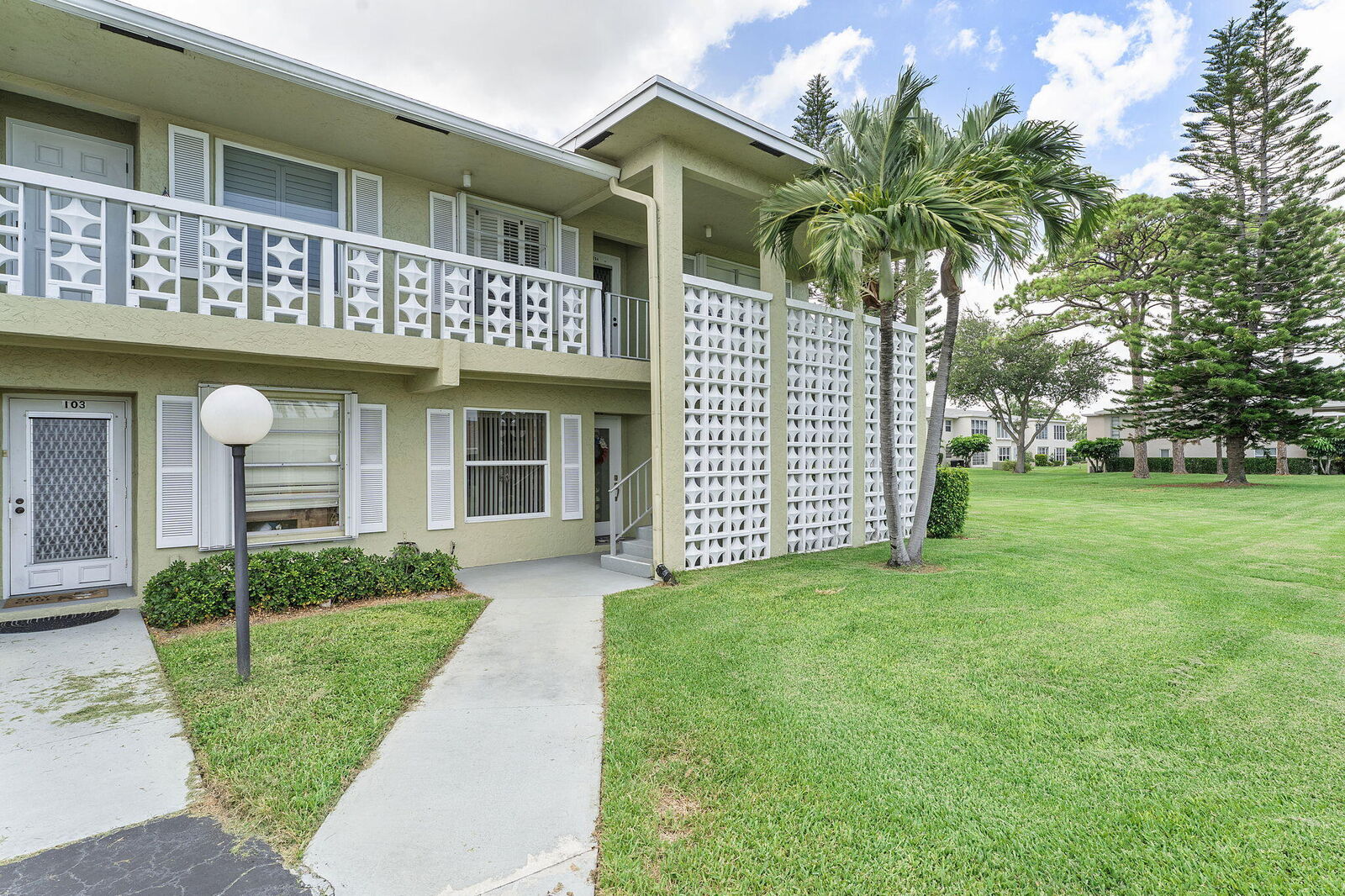 Property Photo: 1041 Orange Terrace 104 FL 33445