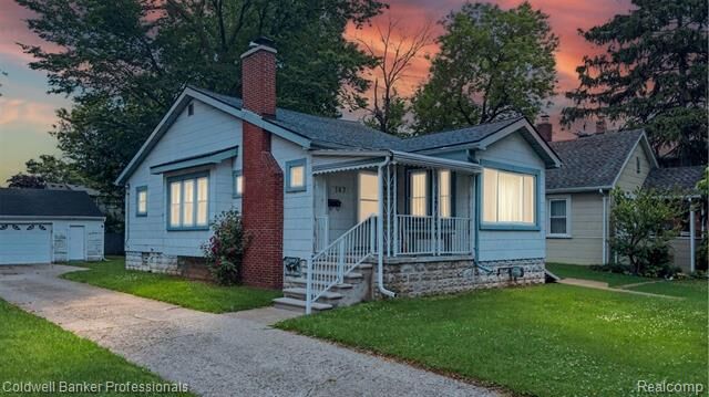 Property Photo: 147 E Hazelhurst Street MI 48220
