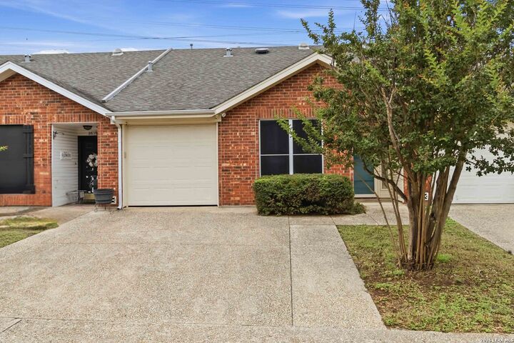 Property Photo:  16746 Henderson Pass  TX 78232 