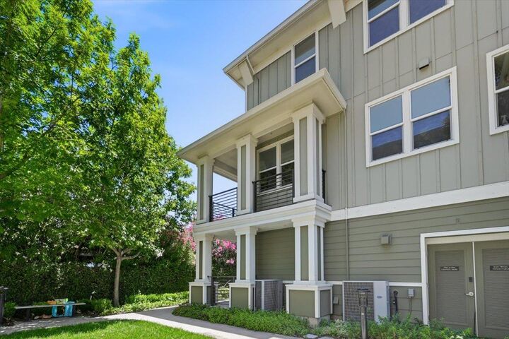 Property Photo: 4451 Westerly Common CA 94538