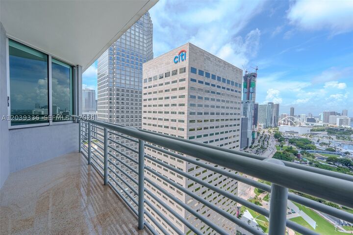 Property Photo:  325 S Biscayne Blvd 4122  FL 33131 