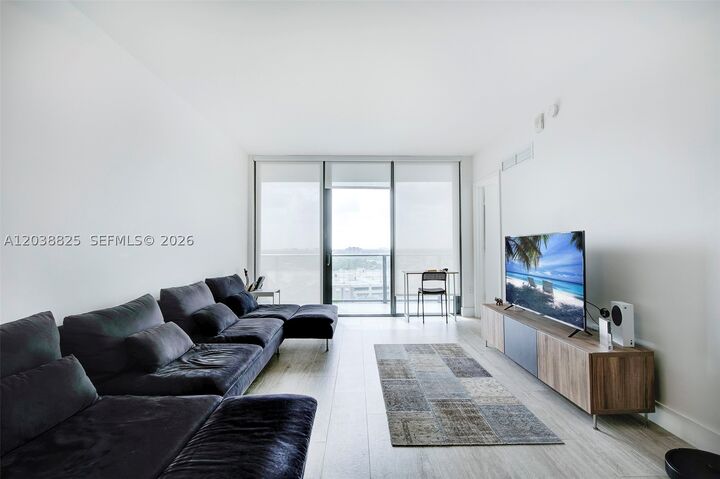 Property Photo:  121 NE 34th St 1111  FL 33137 