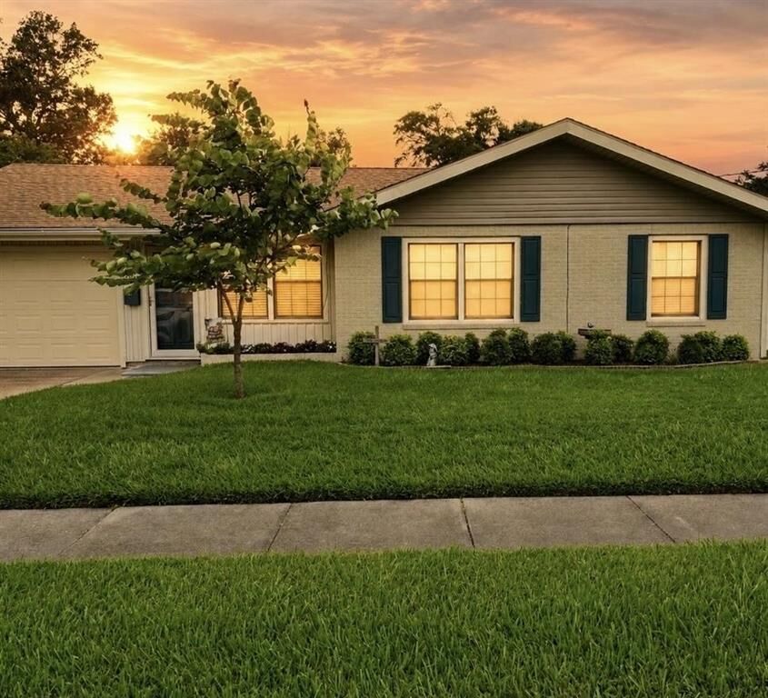 Property Photo:  503 Scarlett Street  LA 70605 