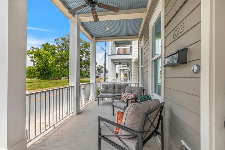 Property Photo: 625 Hodges Street LA 70601
