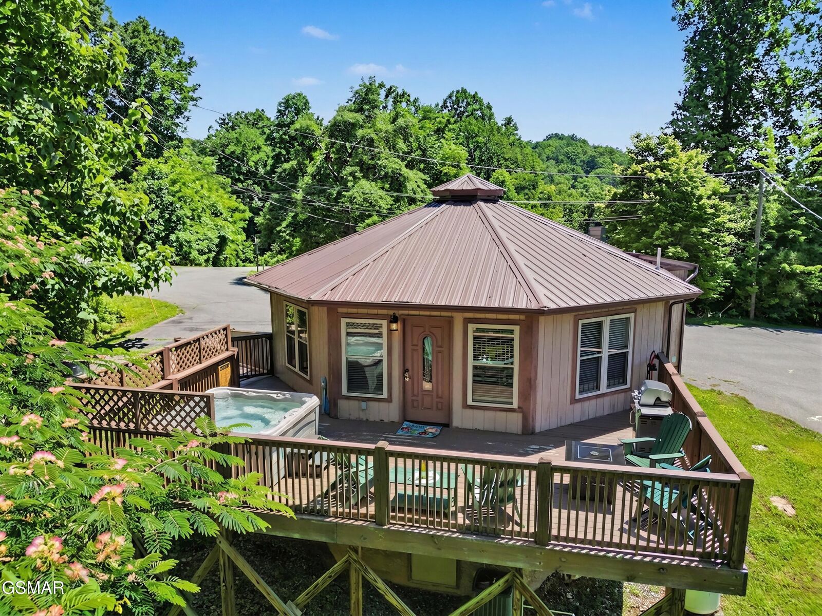 Property Photo: 717 Valley View Lane TN 37738
