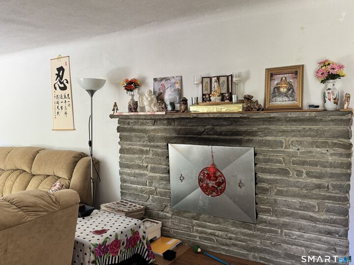 Property Photo:  6 Willey Street  CT 06360 