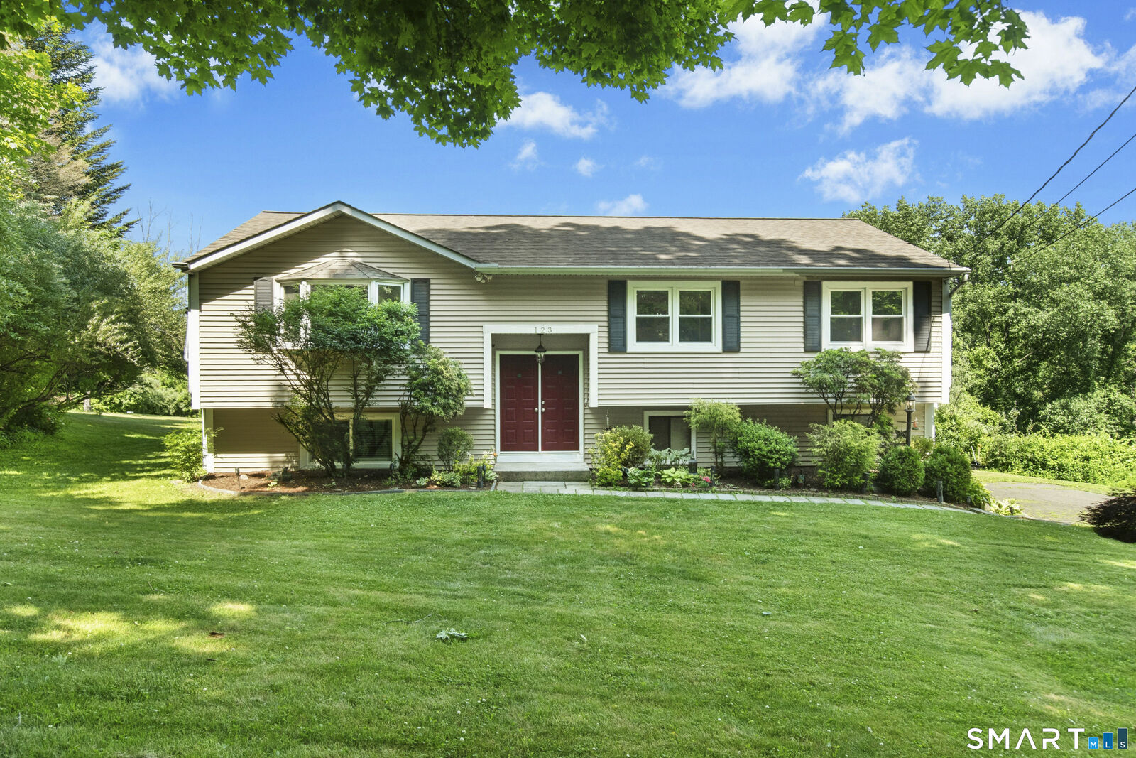 Property Photo: 123 Briar Ridge Road CT 06810
