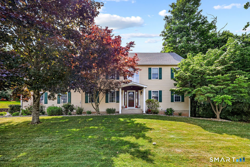 Property Photo: 209 Lancaster Way CT 06410