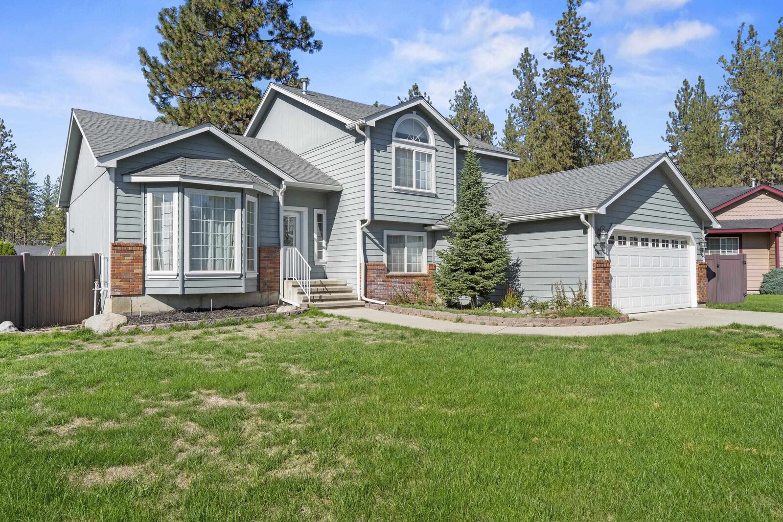 Property Photo: 7421 W Lanzce Ct WA 99026