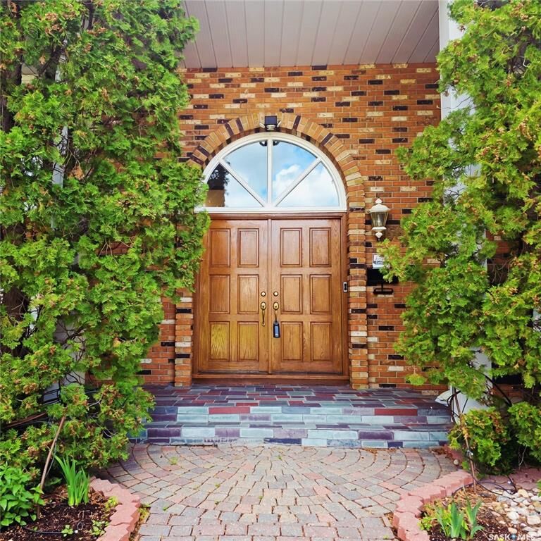 Property Photo: 66 Leslie Place SK S4S 6R2