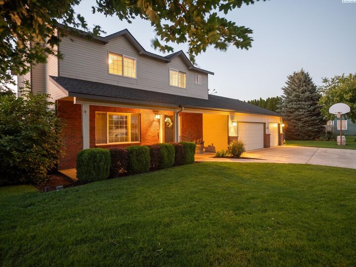 Property Photo: 4502 Victoria Ct. WA 99353