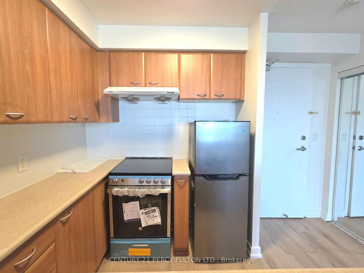 Property Photo:  36 Lee Centre Drive 2108  ON M1H 3K2 