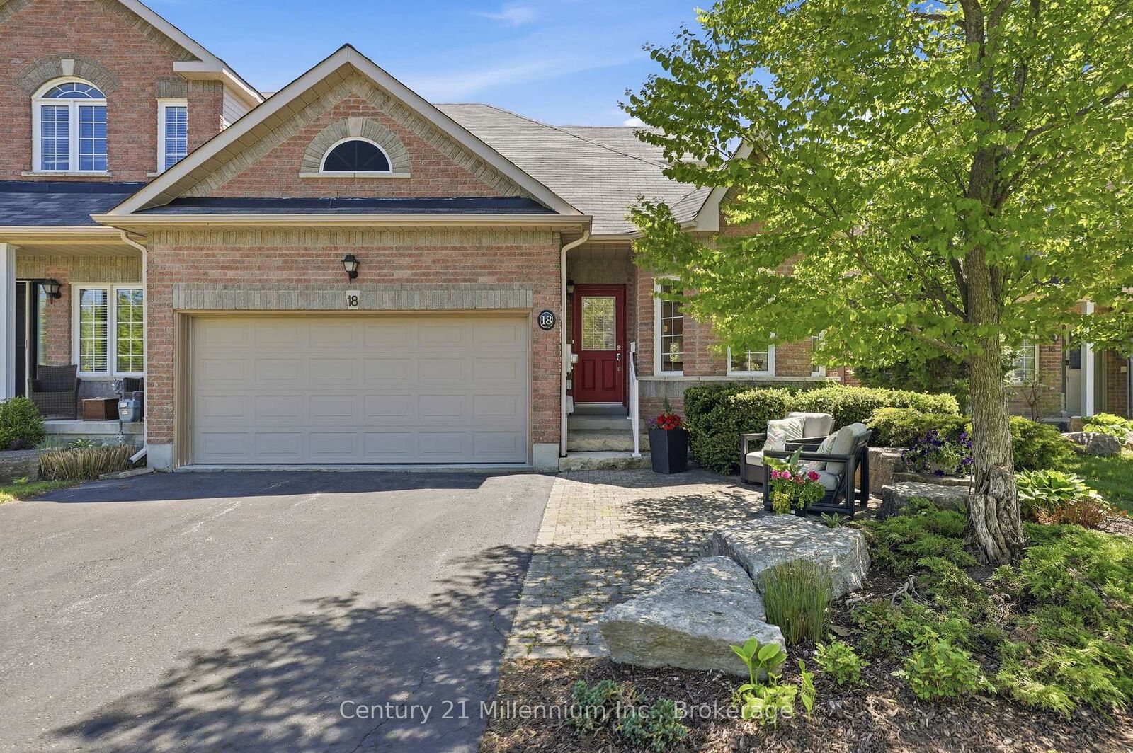Property Photo: 18 Thomas Drive ON L9Y 0A6