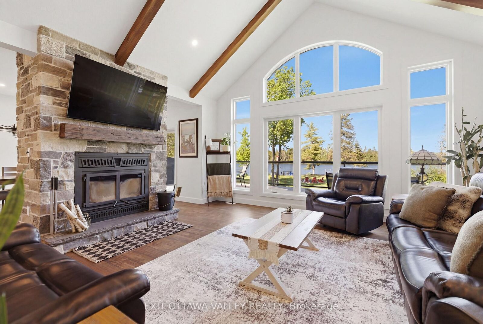 Property Photo: 82 Jennings Road ON K0J 2B0