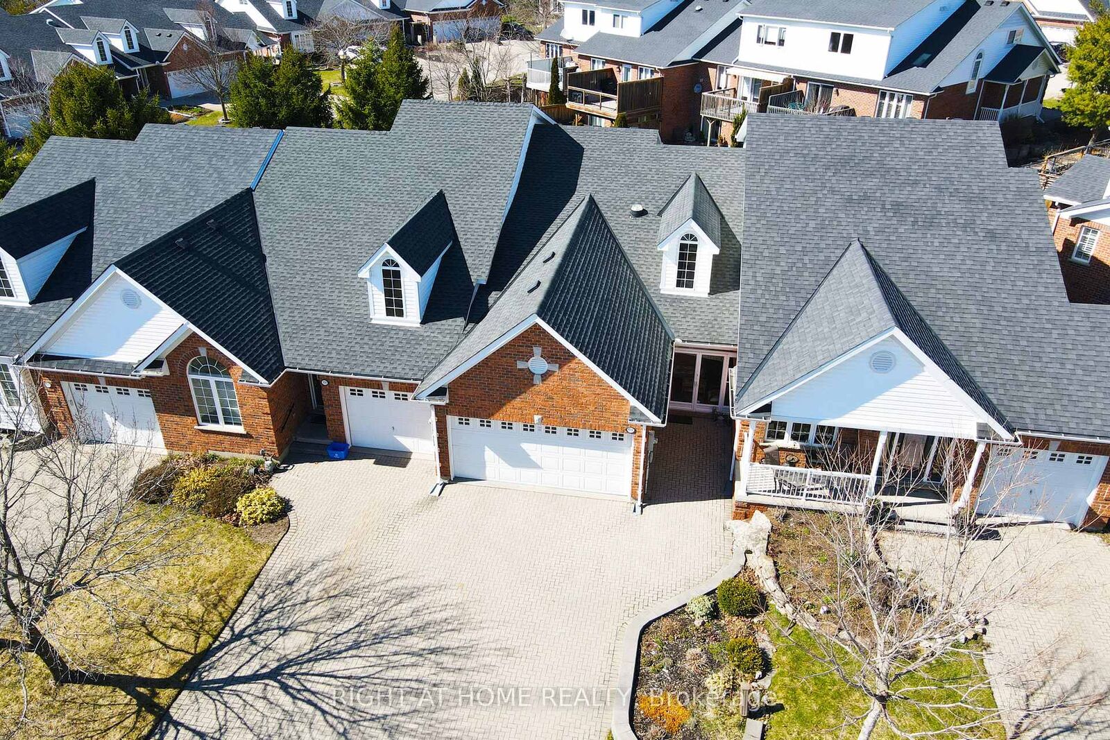 Property Photo: 174 Riverwalk Place ON N0B 2K0