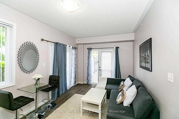 Property Photo: 3075 Thomas Street 103 ON L5M 0L8